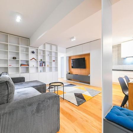 Charming 2 Bedroom Apartment Клуж-Напока Экстерьер фото
