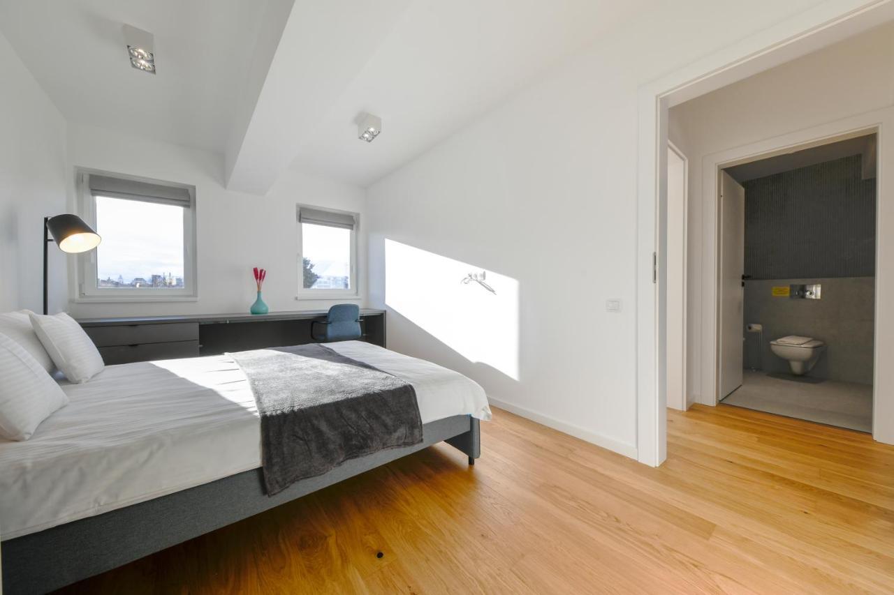 Charming 2 Bedroom Apartment Клуж-Напока Экстерьер фото