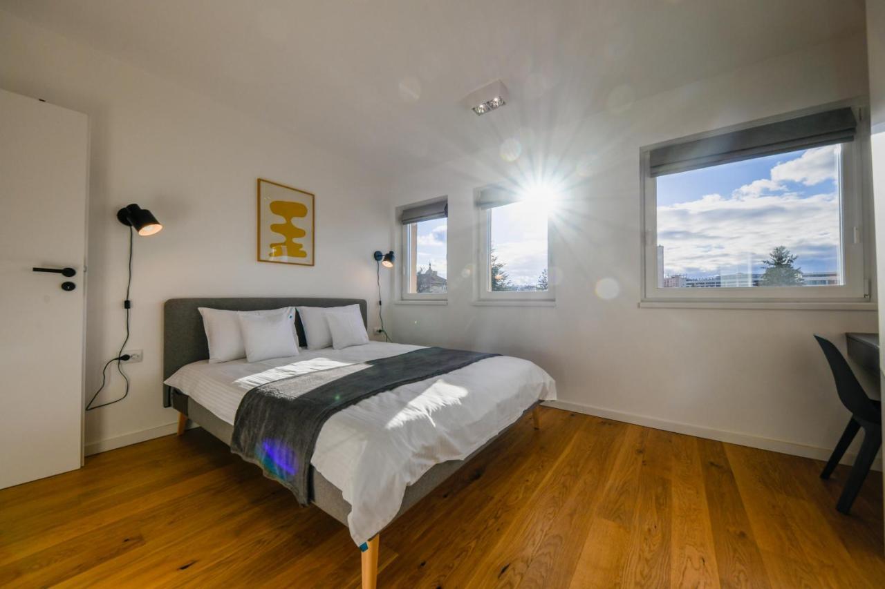 Charming 2 Bedroom Apartment Клуж-Напока Экстерьер фото