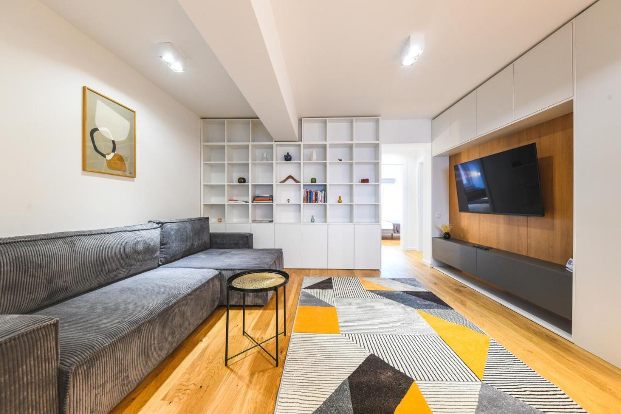 Charming 2 Bedroom Apartment Клуж-Напока Экстерьер фото